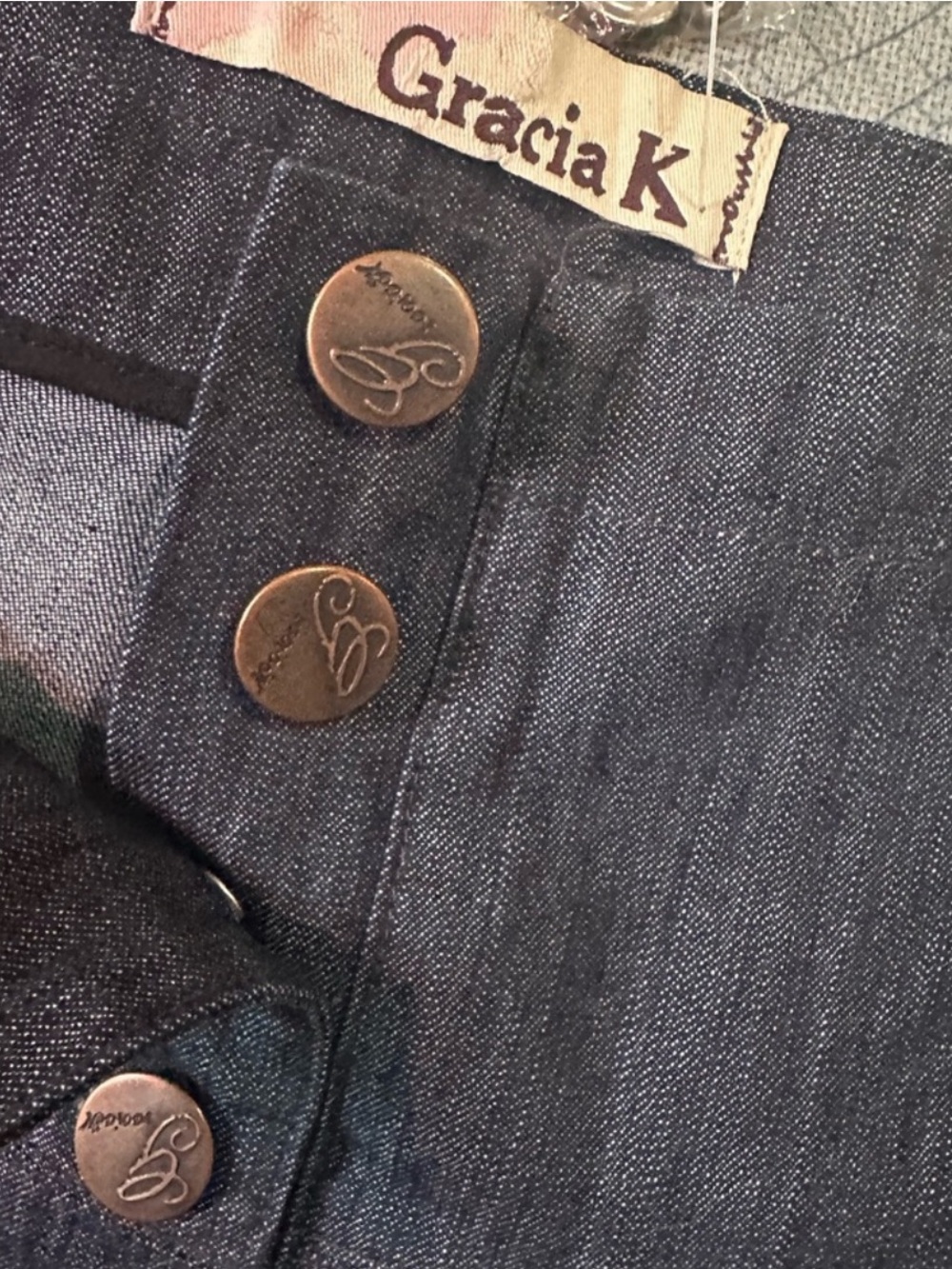 Gracia Dark Blue High-Waist Button-Front Denim Shorts - Picture 4 of 4